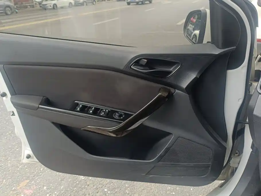 Baojun 310 — миниатюра 7