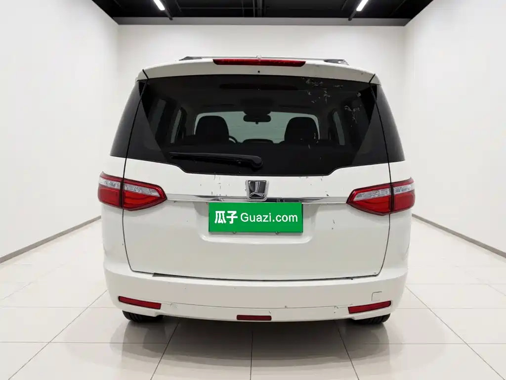 Luxgen Big 7 MPV — миниатюра 3