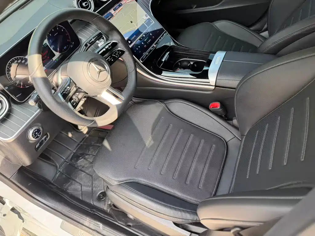 Mercedes-Benz C-Class — миниатюра 7