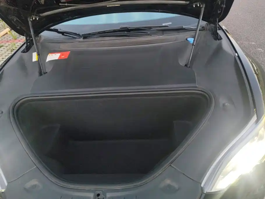 Tesla Model S — миниатюра 10