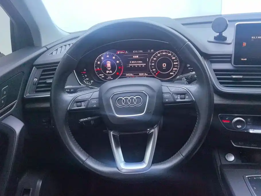 Audi Q5L — миниатюра 15