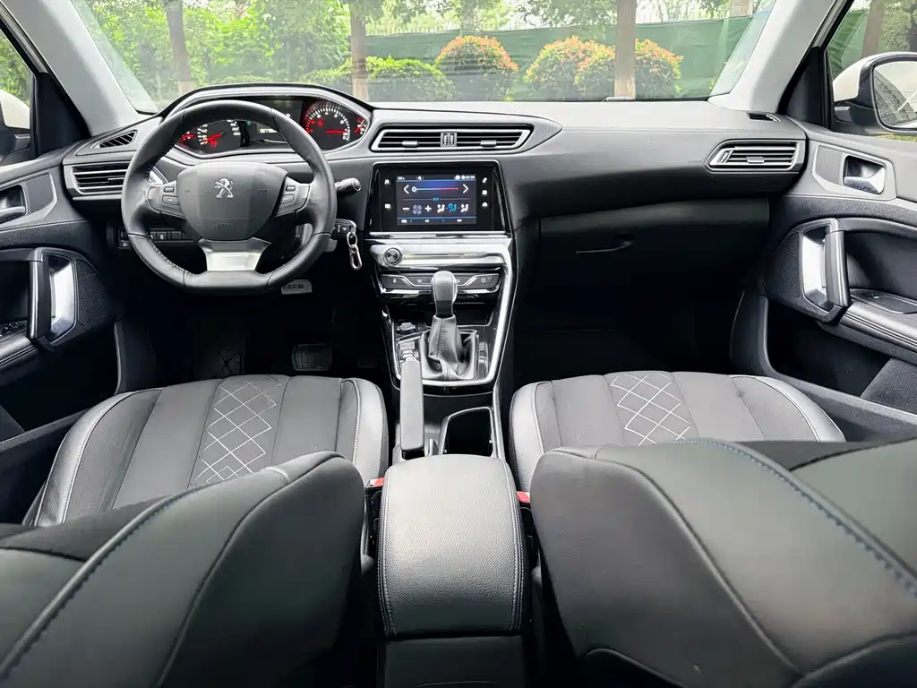 Peugeot 308 — миниатюра 13