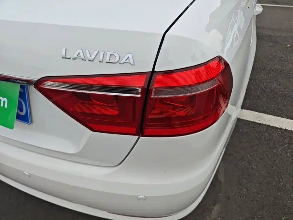 Volkswagen Lavida — миниатюра 8