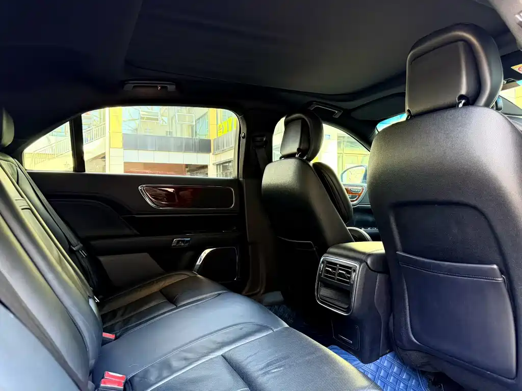 Lincoln Continental — миниатюра 7