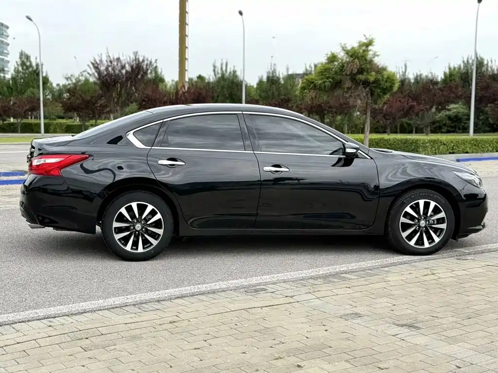 Nissan Teana — миниатюра 4