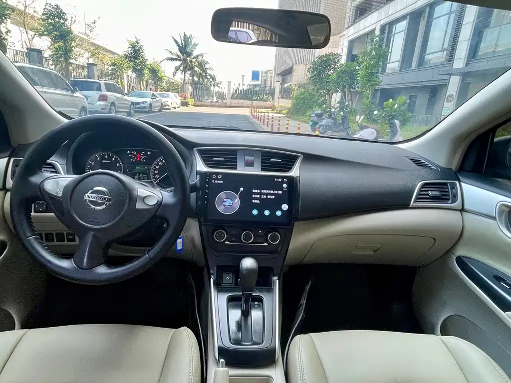 NISSAN XUAN YI