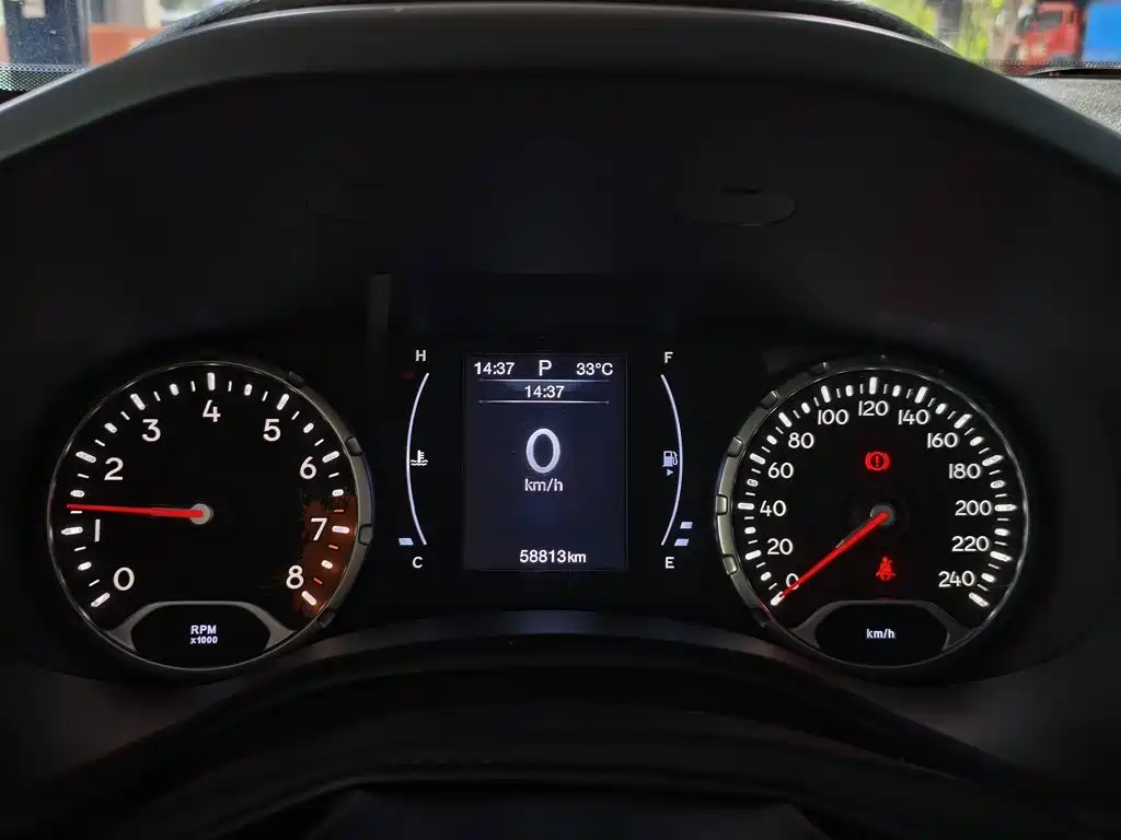 Jeep Renegade — миниатюра 12