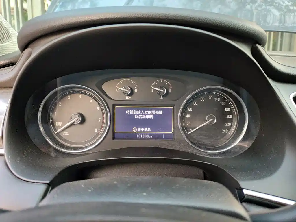 Buick LaCrosse — миниатюра 7