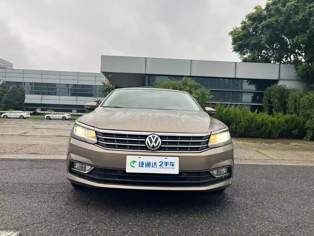 Volkswagen Passat — миниатюра 7