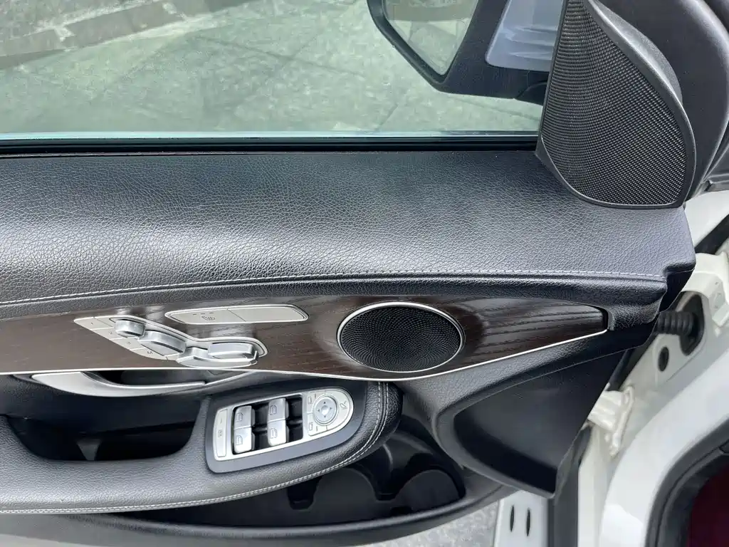 Mercedes-Benz GLC — миниатюра 22