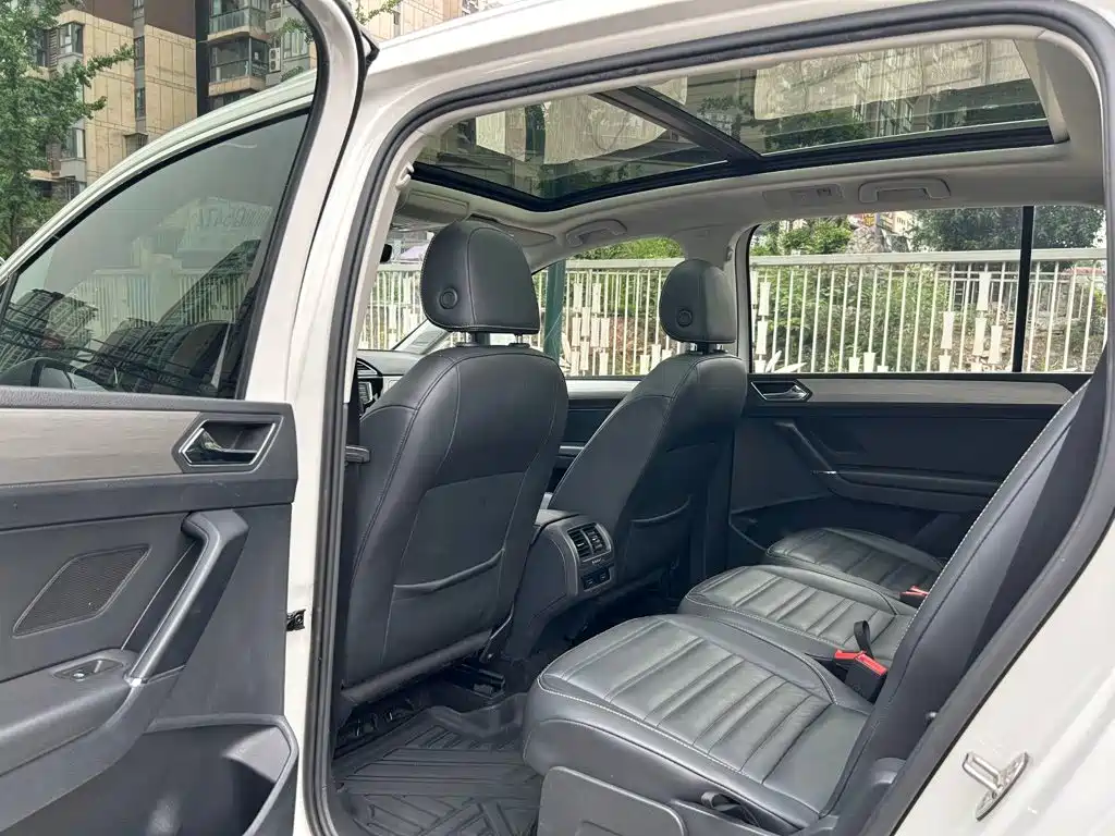 Volkswagen Touran — миниатюра 7