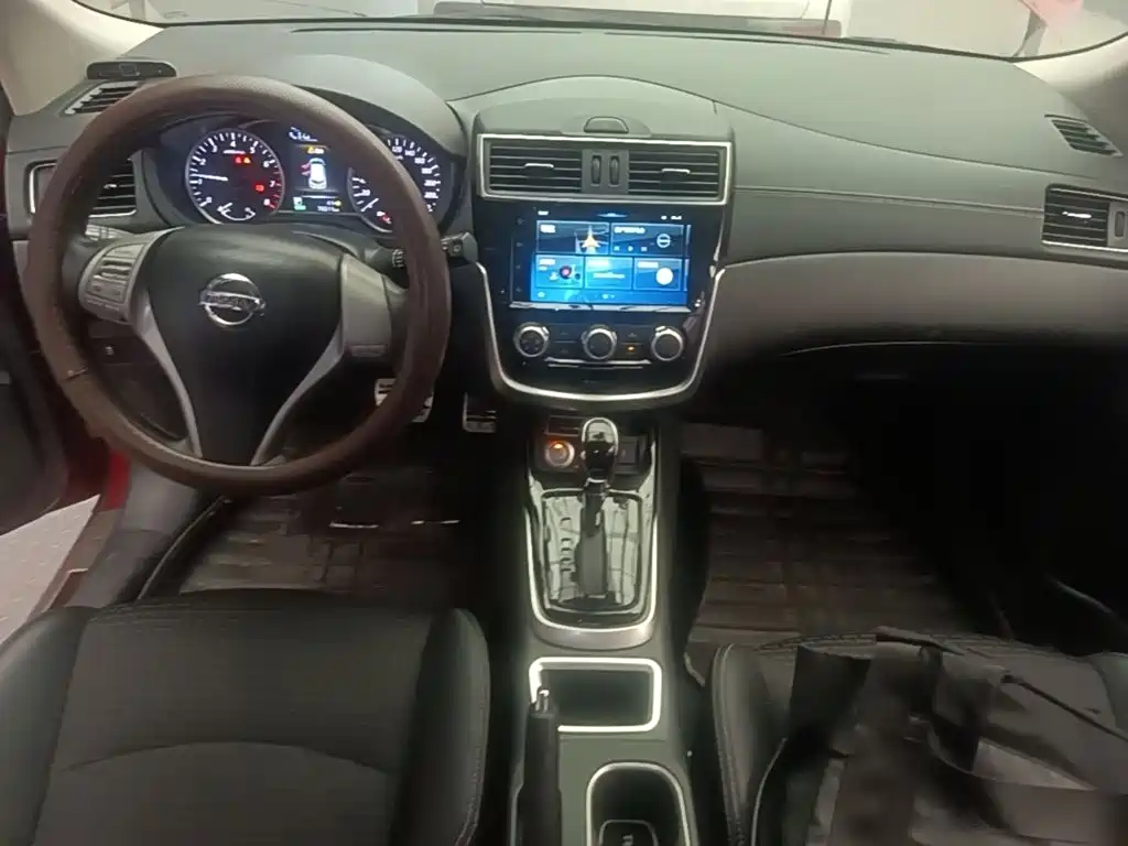 Nissan Tiida — миниатюра 10