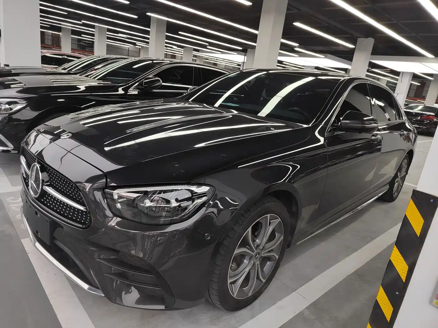 奔驰E级 2023款 E 300 L 运动时尚型 2023