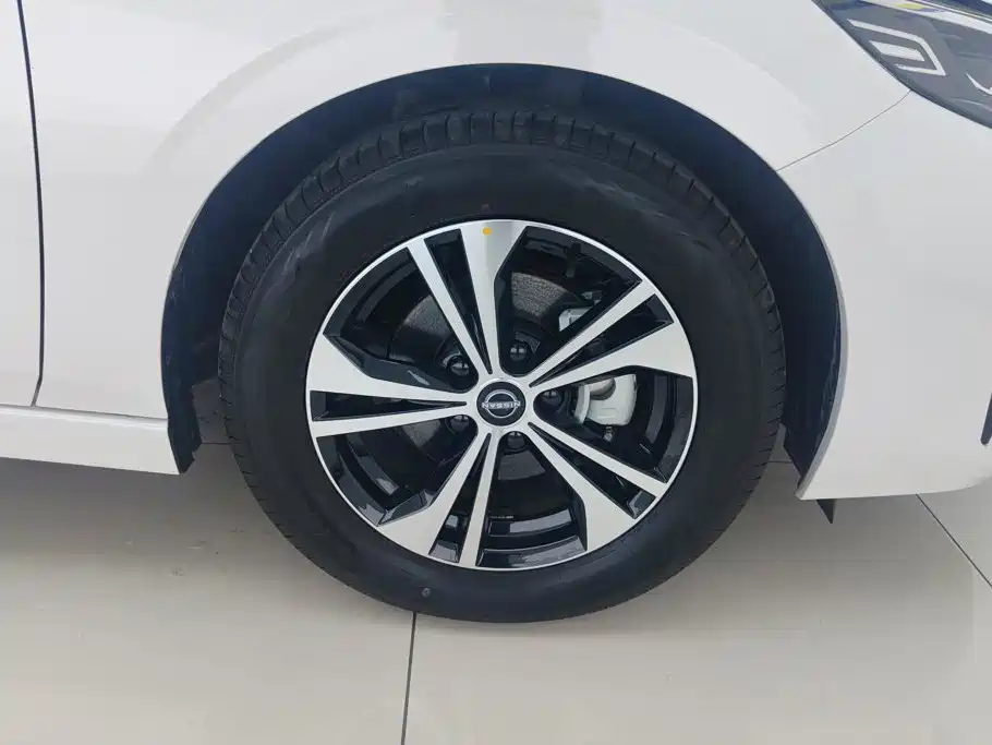 Nissan Sylphy — миниатюра 6