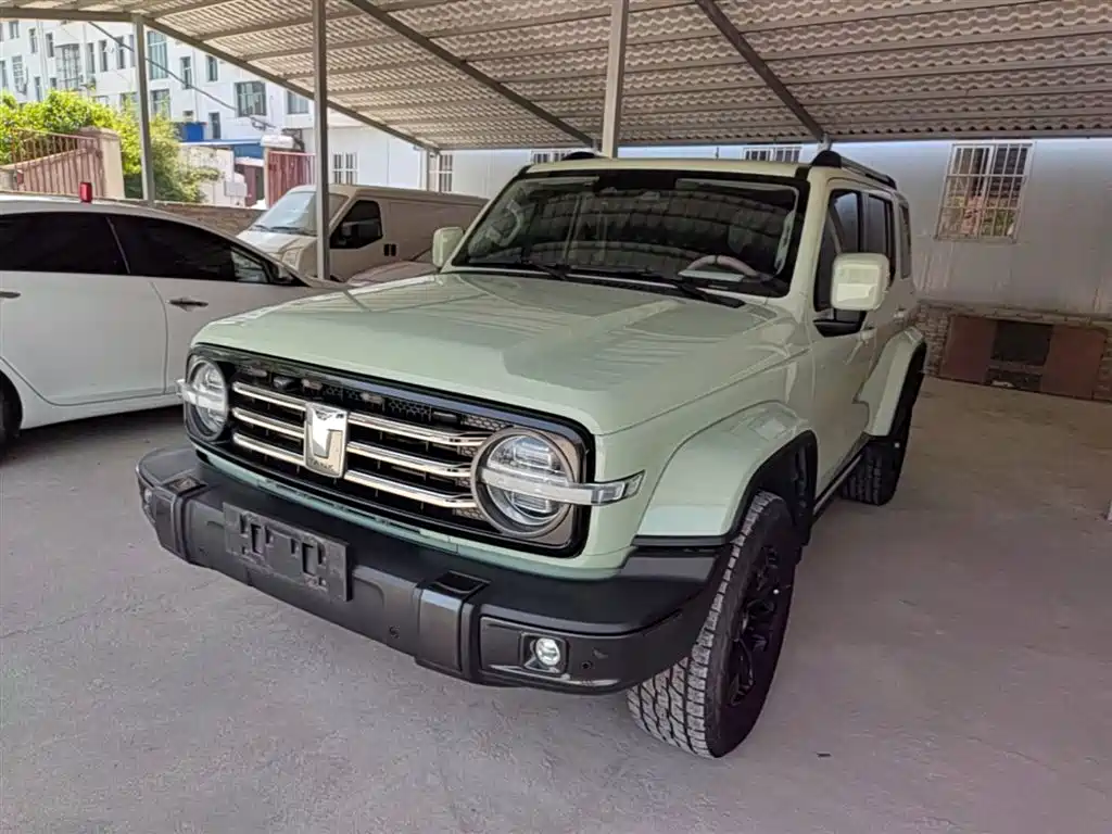 Tank Tank 300 2022