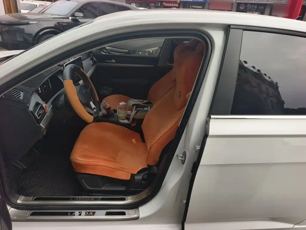 Volkswagen Lavida — миниатюра 11