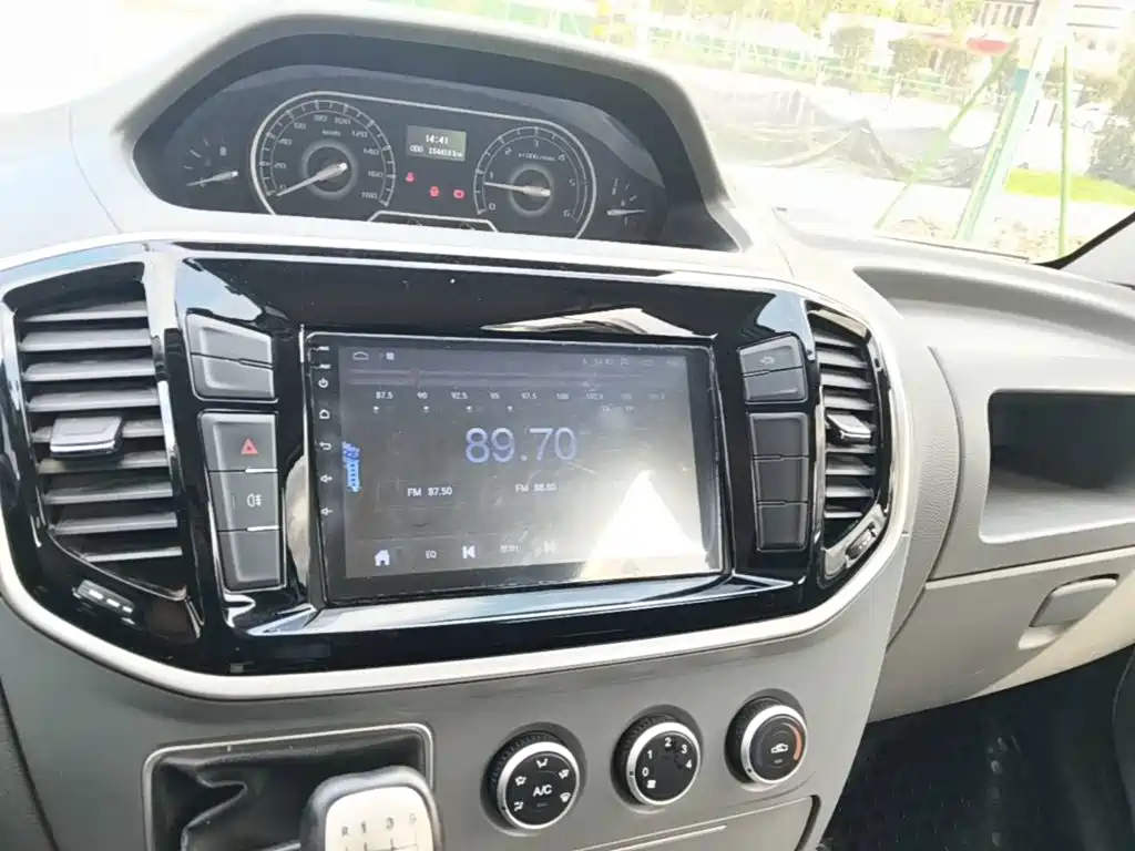 Maxus V80 — миниатюра 18