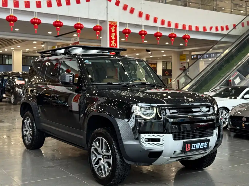 LAND ROVER DEFENDER