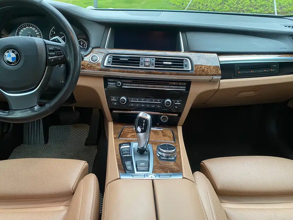 BMW 7 Series 7 2013 740Li