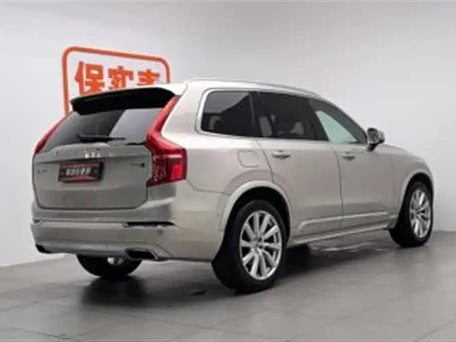 Volvo XC90 2015 T6 7 мест