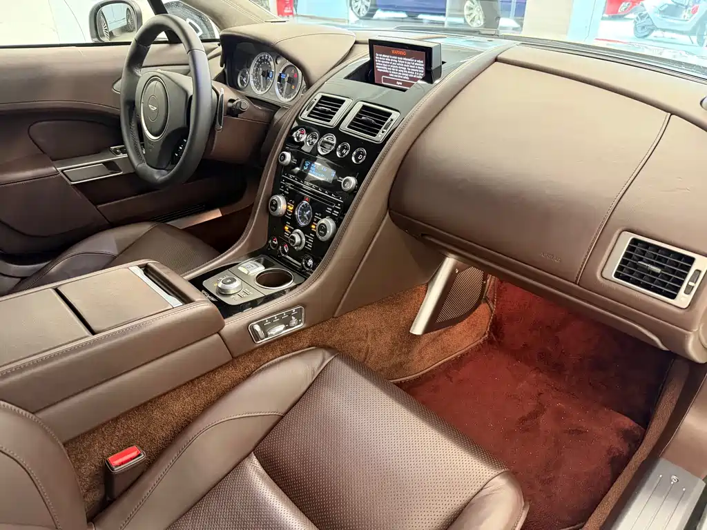 Aston Martin Rapide — миниатюра 5