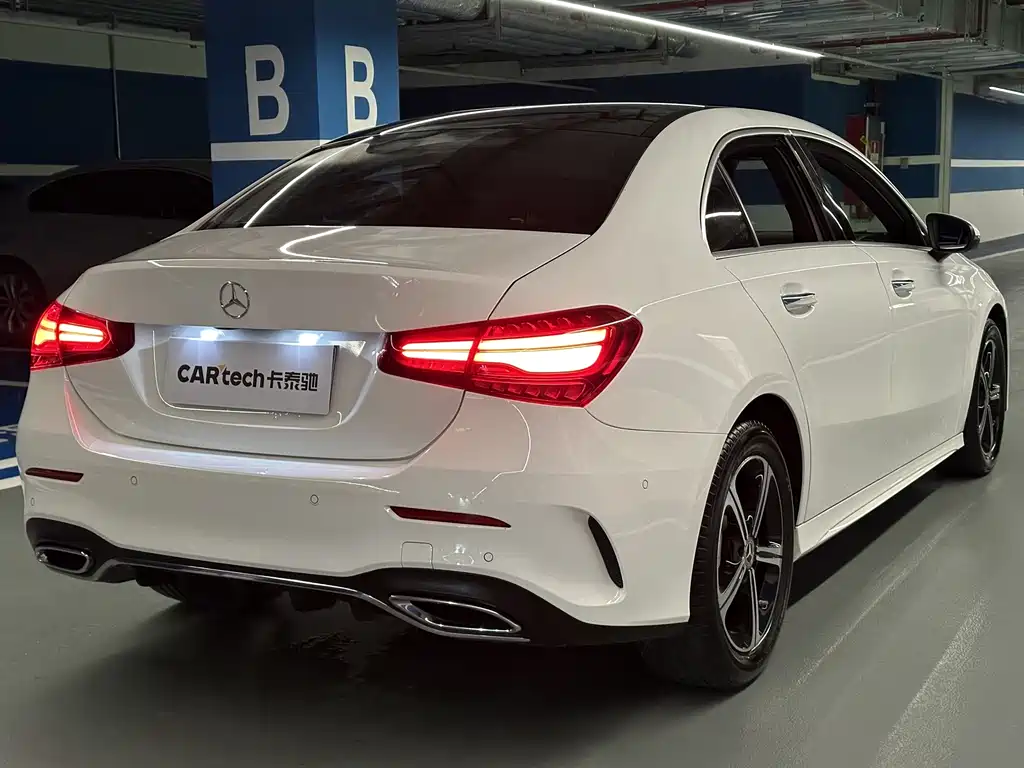 Mercedes-Benz A-Class — миниатюра 7