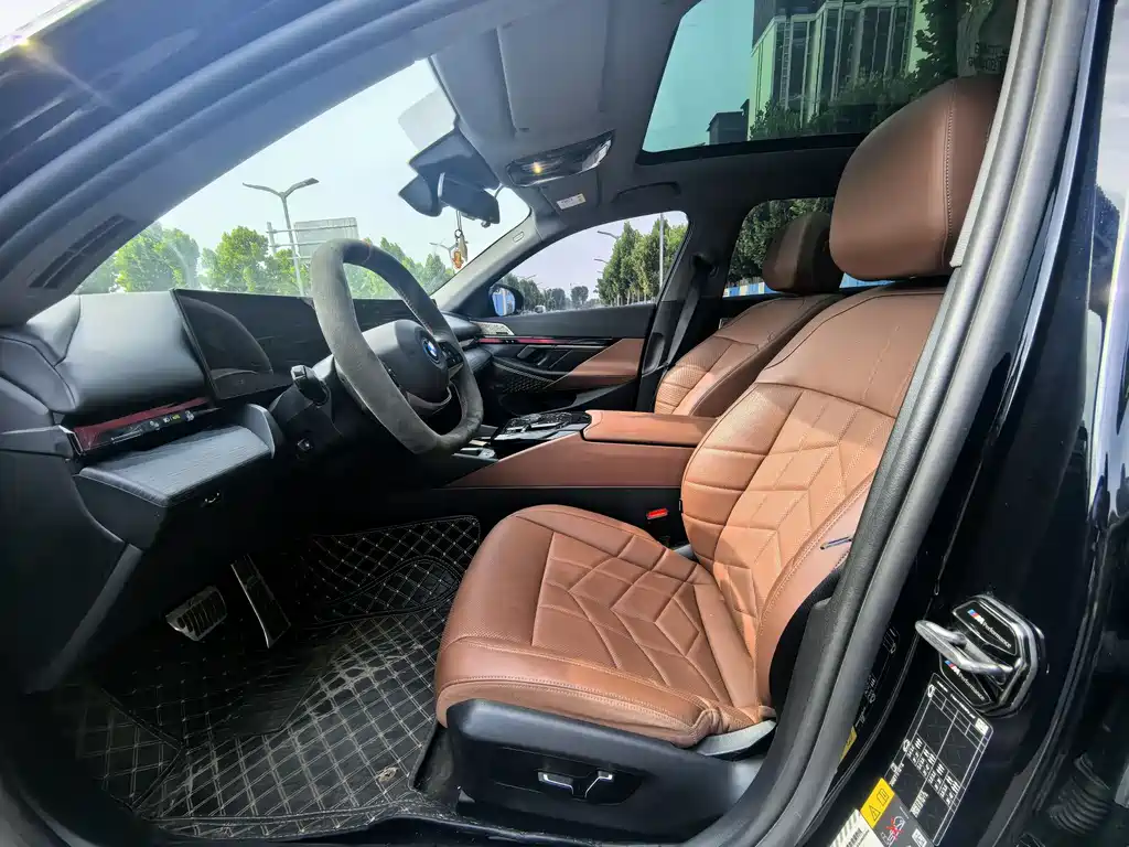 BMW i5 2025 eDrive 35L Luxury
