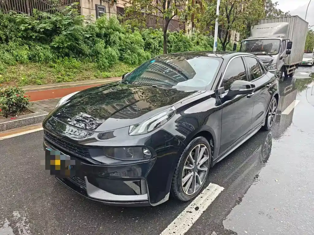 Купить Lynk & Co 03