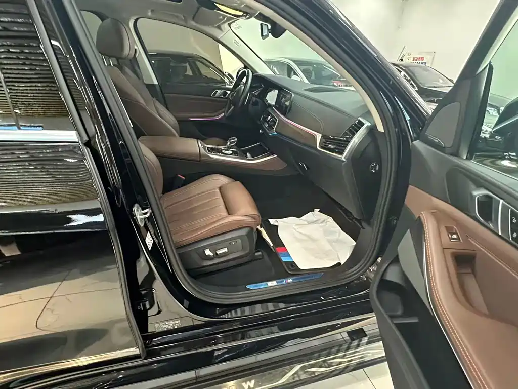 BMW X5 (Import) — миниатюра 9