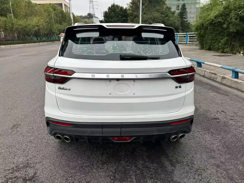 Geely Binyue — миниатюра 8