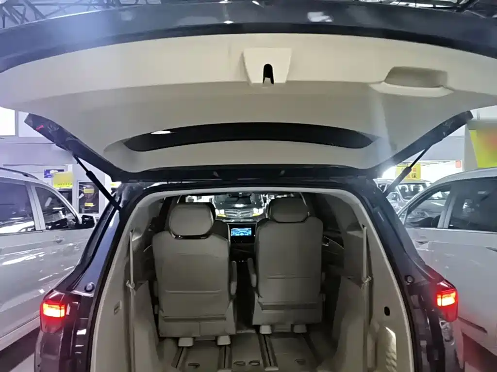 Wuling Victory — миниатюра 19