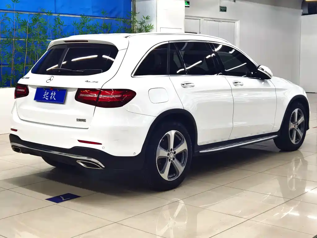 Mercedes-Benz GLC 2017 GLC 260 4MATIC Luxury