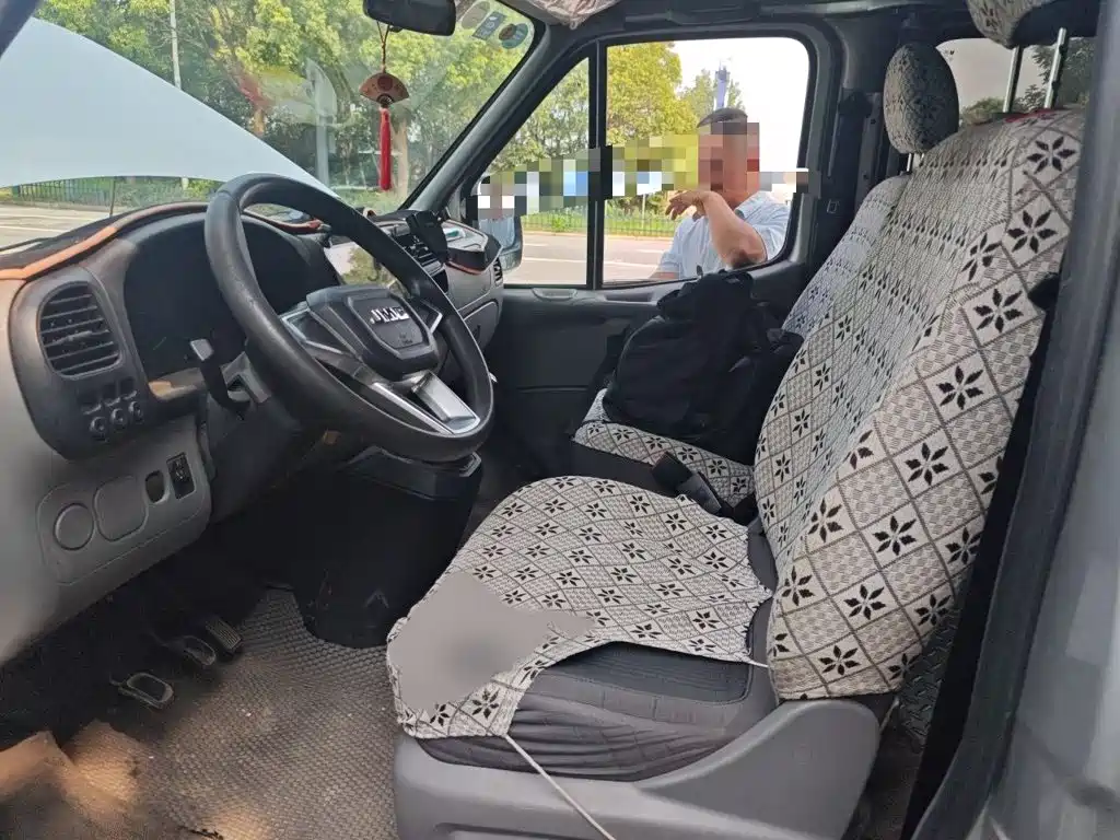 JMC Tesla — миниатюра 8