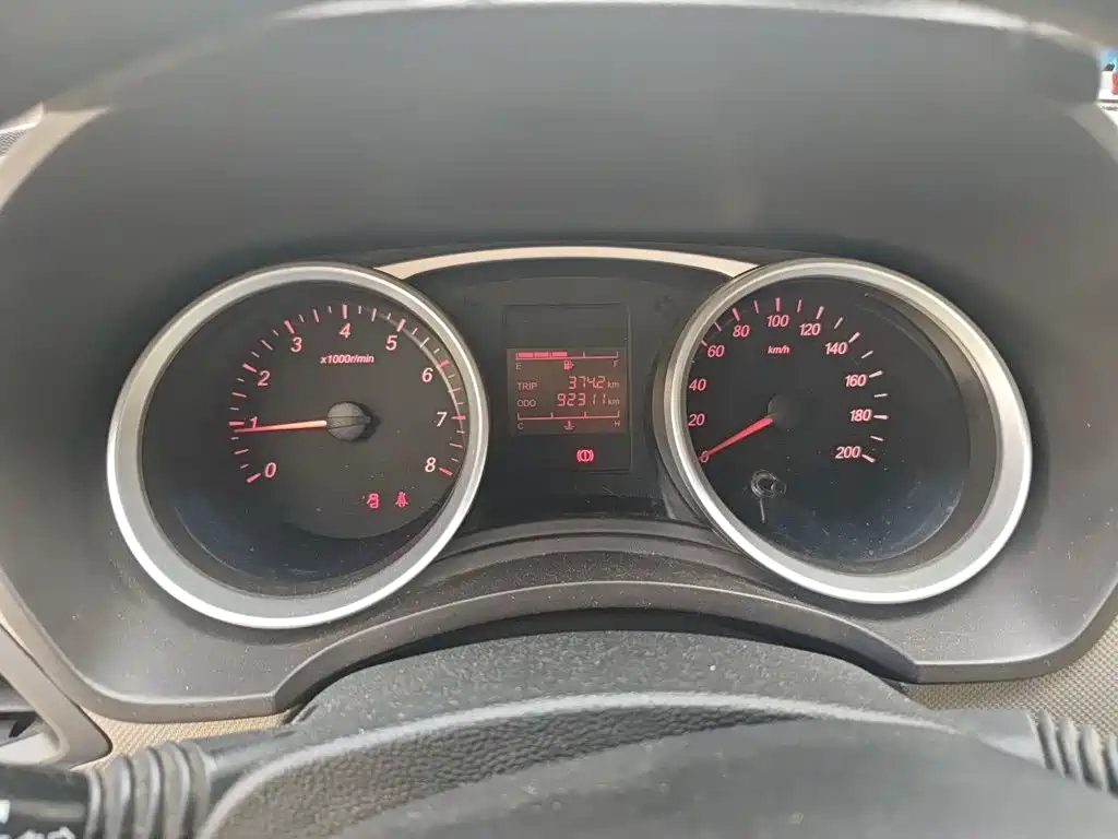 Wuling Hongguang — миниатюра 7