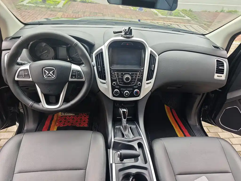 JMC S350 2013 2.4T AT Luxury 5 мест