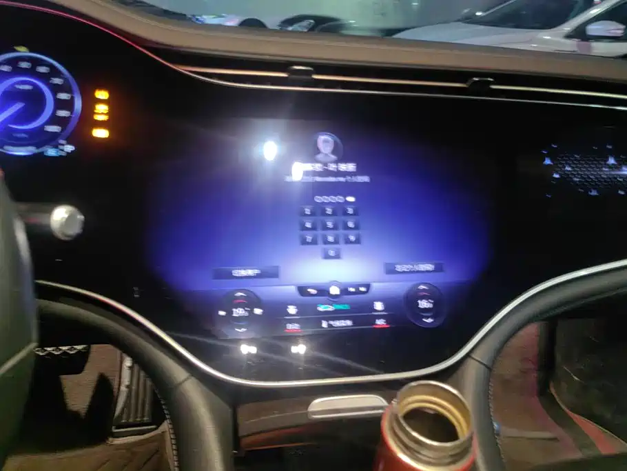 Mercedes-Benz EQS — миниатюра 13
