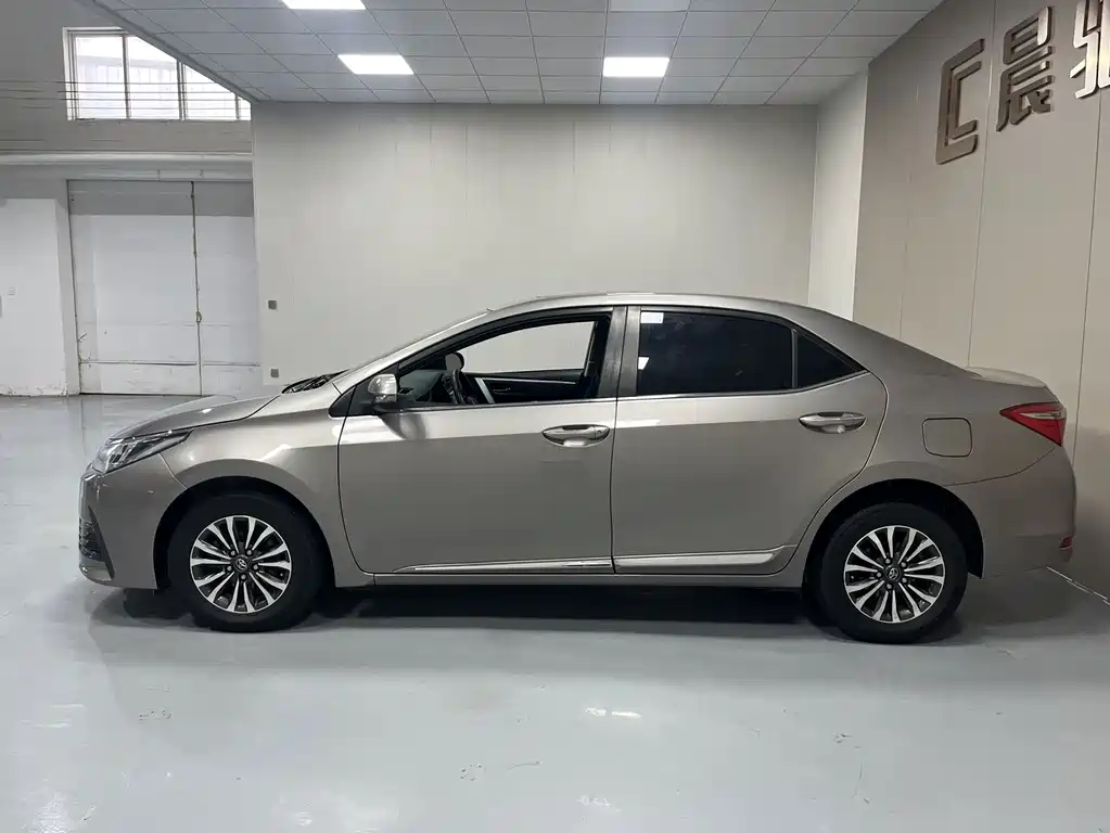 Toyota Corolla — миниатюра 8