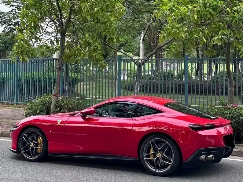 Ferrari Roma 2020 3.9T V8
