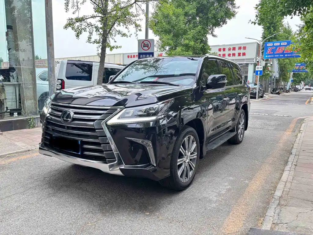Lexus LX 2017