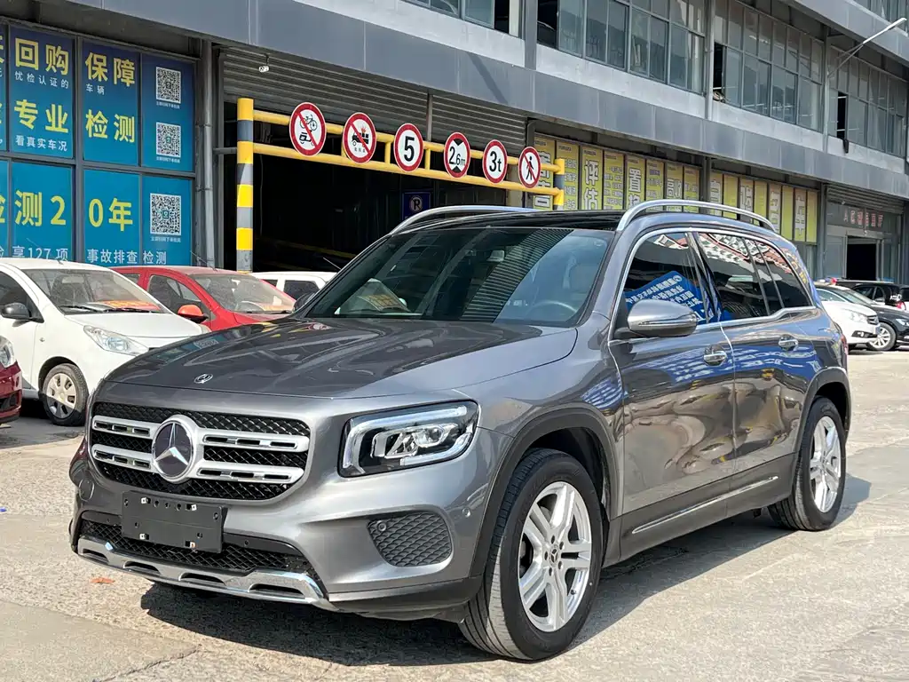 MERCEDES-BENZ GLB