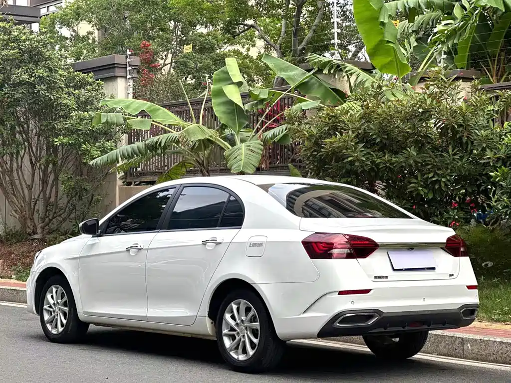 Geely Emgrand GL — миниатюра 7