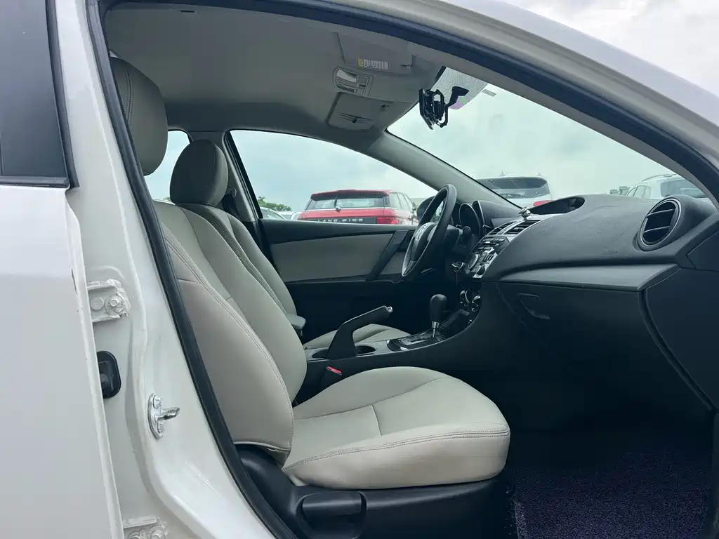 Mazda 3 Xingcheng — миниатюра 7