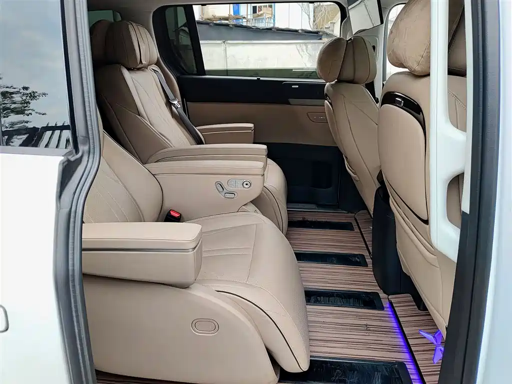 Xpeng X9 2024 702 Max