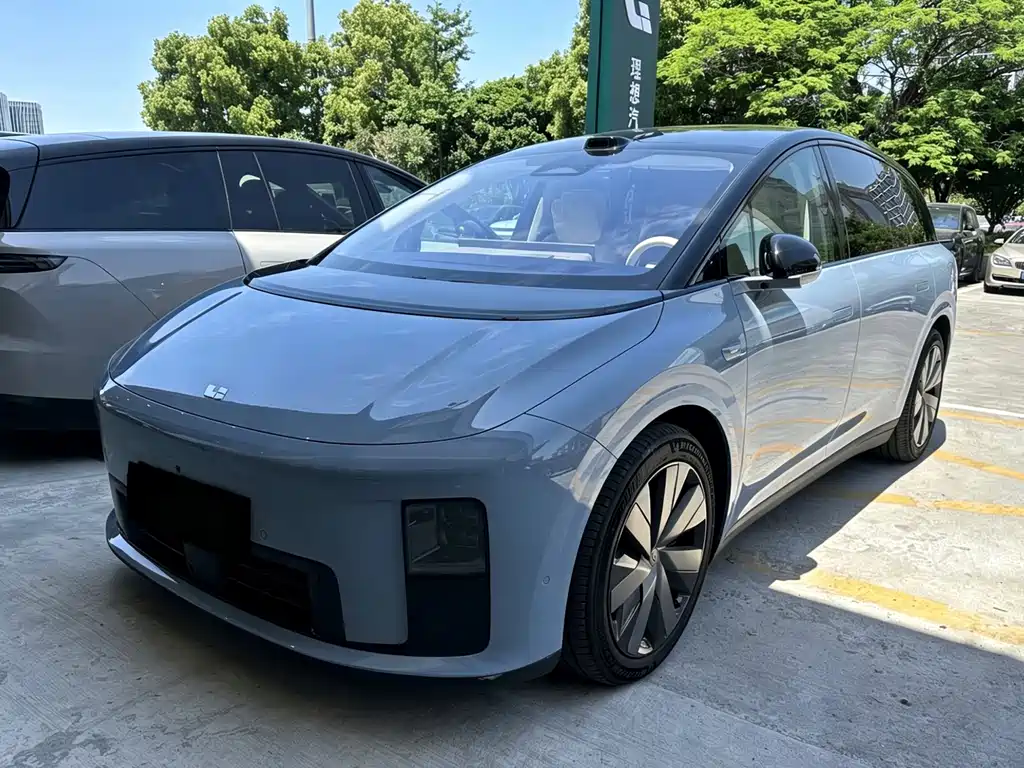 Li Auto 理想i8 2025