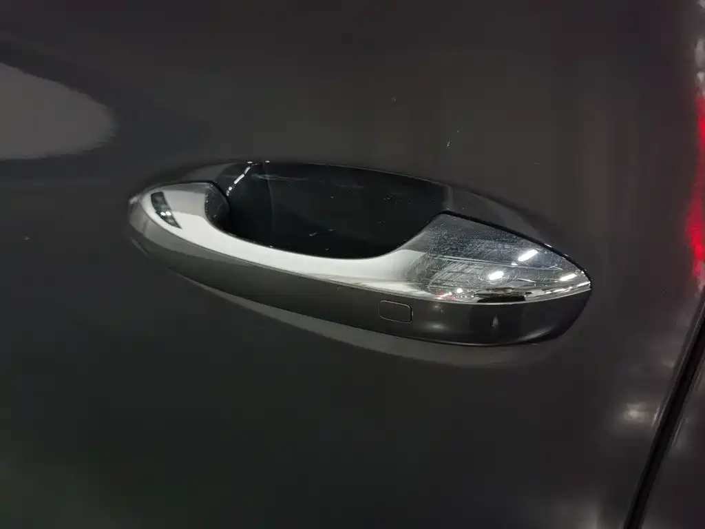 BYD Tang New Energy — миниатюра 18