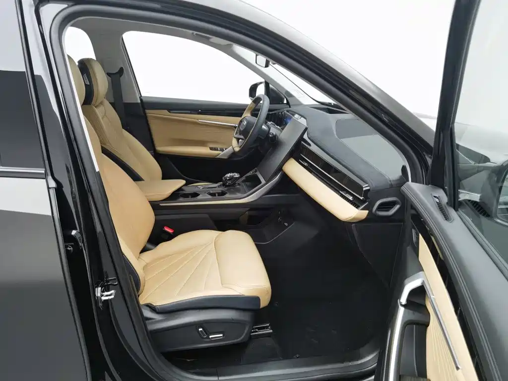 Geely Boyue L — миниатюра 23
