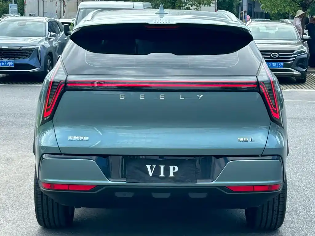 Geely Boyue L — миниатюра 5