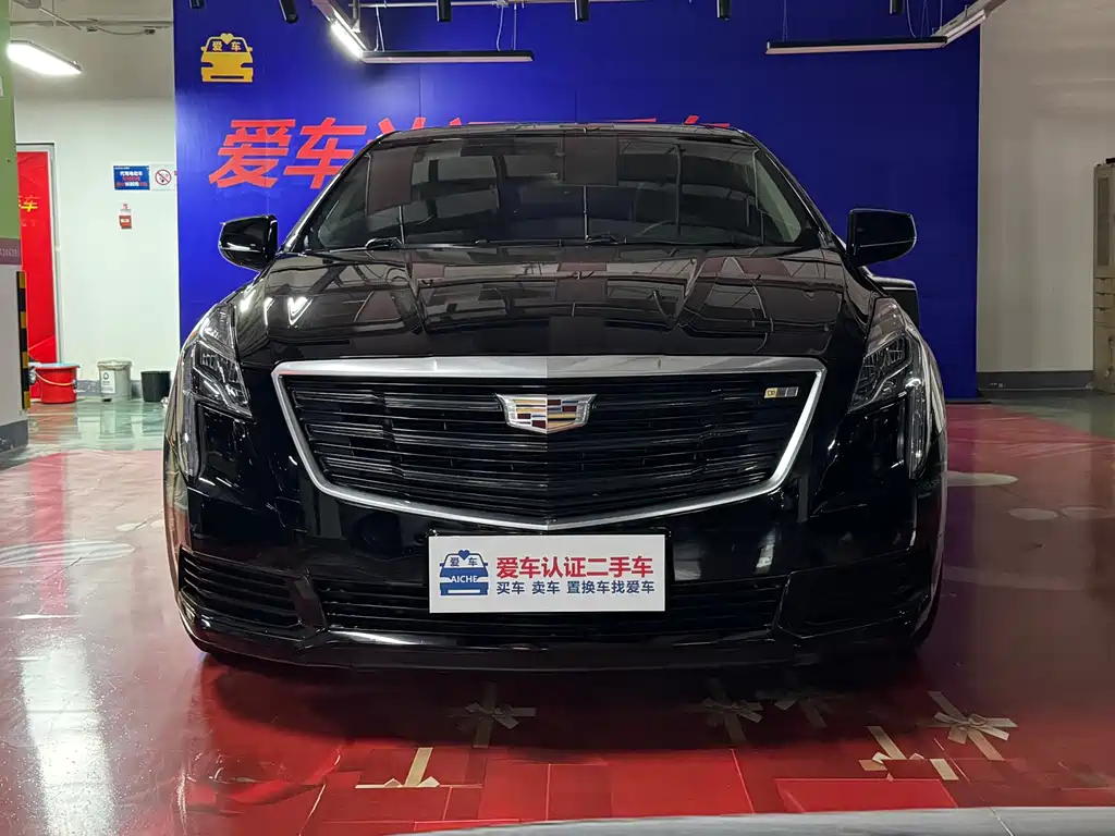 CADILLAC  XTS