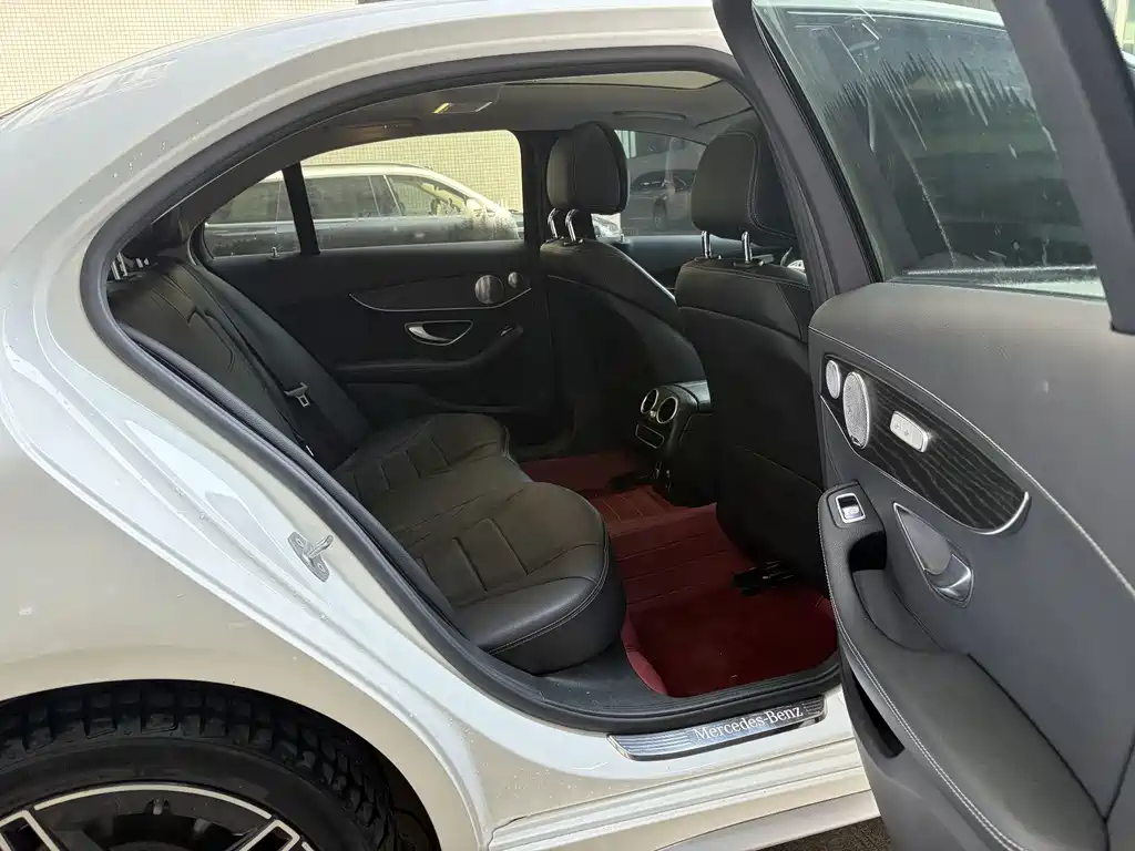 Mercedes-Benz C-Class — миниатюра 19