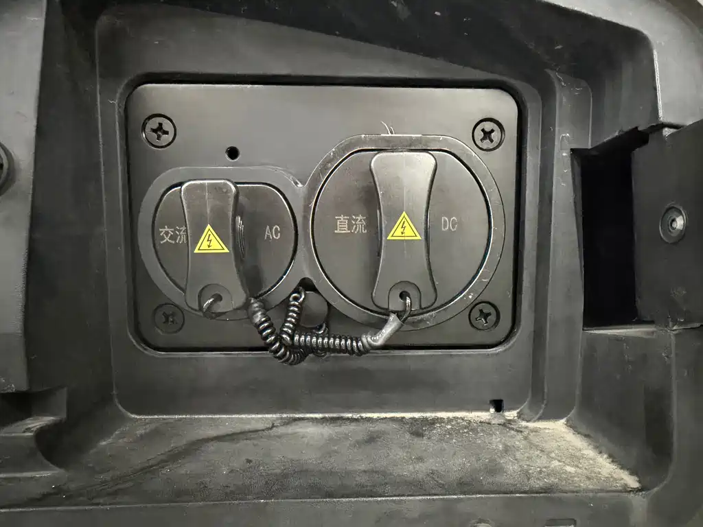 JIANGQI GROUP VAN BAOLU